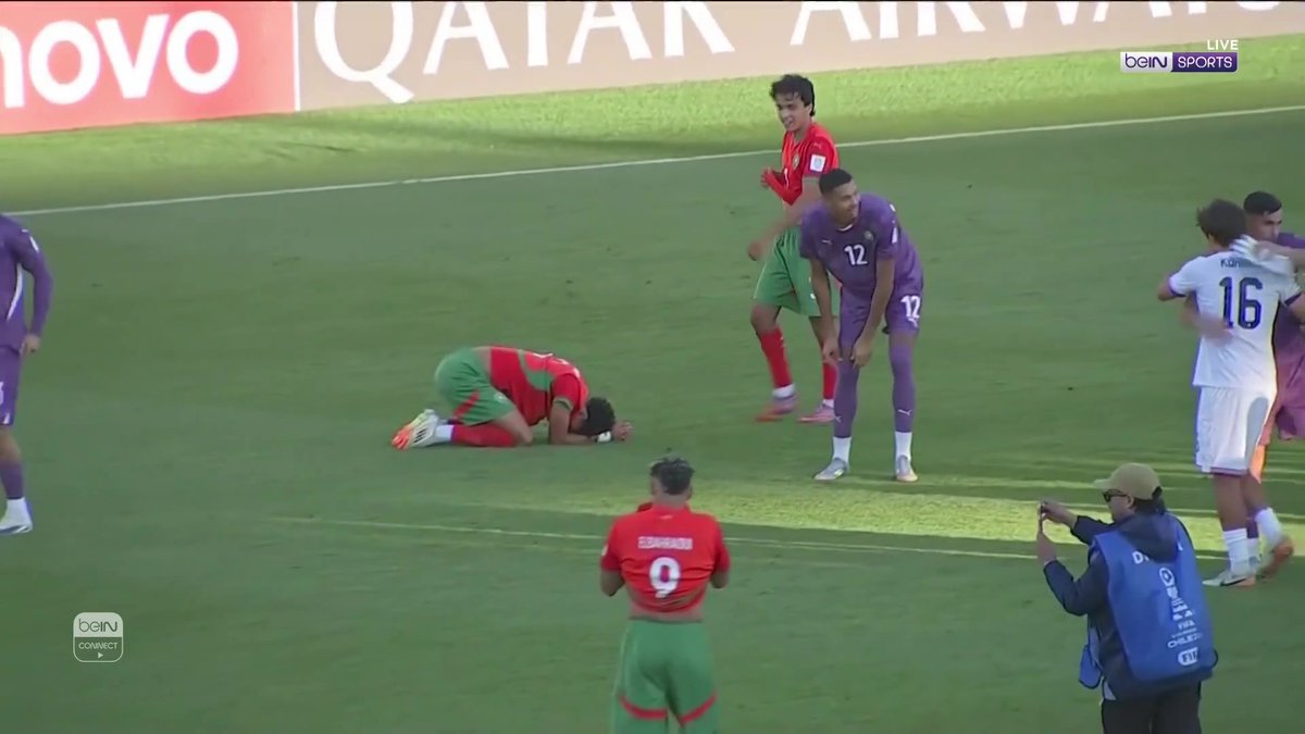 🎉 شاهد فرحة اللاعبين وجماهير المغرب بعد صافرة نهاية المباراة والصعود التاريخي إلى نصف نهائي كأس العالم تحت 20 سنة! 🇲🇦🔥 #كأس_العالم_تحت_20_سنة | #أمريكا | #المغرب #U20WC | #USAU20 | #MoroccoU20