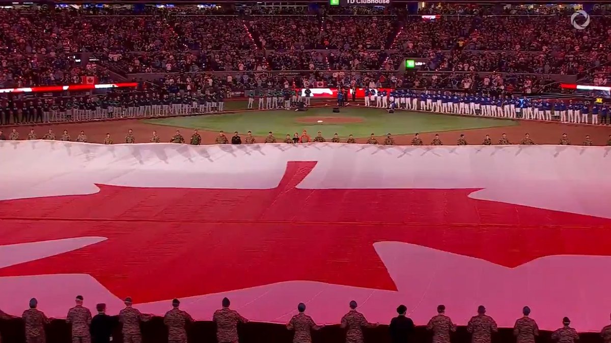 LOUD. PROUD. O Canada at the ALCS! #WANTITALL