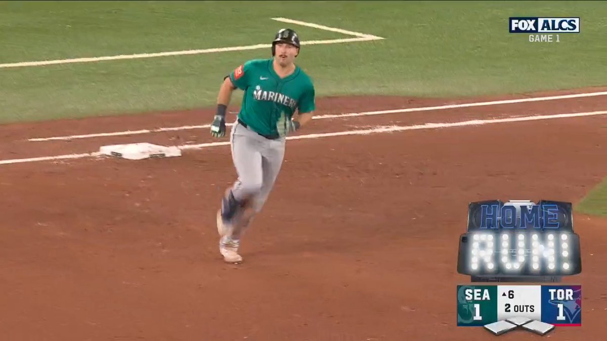 CAL RALEIGH TIES THE GAME WITH NUMBER 62!