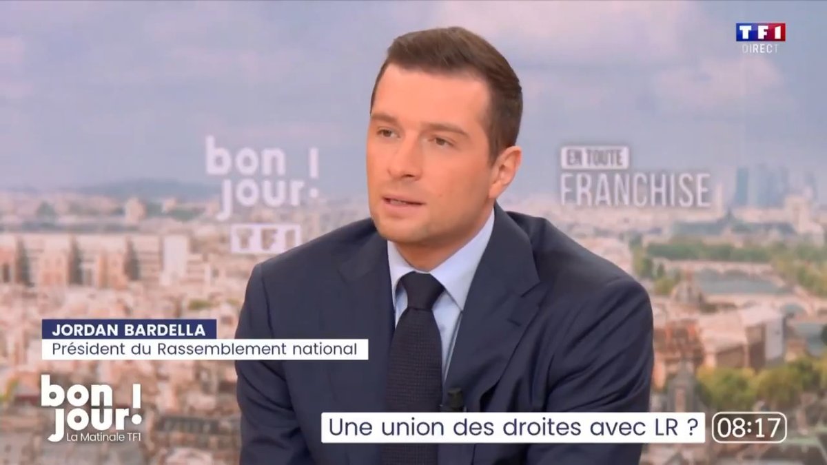 Beaucoup d'électeurs de droite sont des patriotes français qui ne veulent pas voir leur mouvement se fondre dans le macronisme. Je les appelle à faire un bout de chemin avec nous, avec des priorités comme la lutte contre l'hyperfiscalisme et la protection de notre identité.
