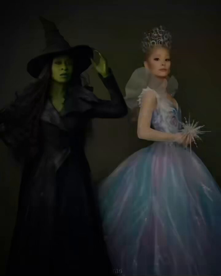 girl in the bubble edit🫧 tag jon, the wicked cast and any big ariana/wicked fanpages🫶 -comment if you see your pfp -tag pfps that you recognise and share to friends that are also included @yassssgrande Jon M. Chu
