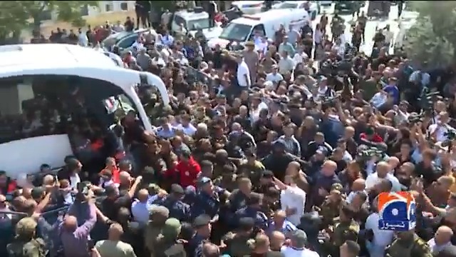 اسرائیلی قید سے رہا ہونے والے فلسطینیوں کا رام اللہ میں شاندار استقبال