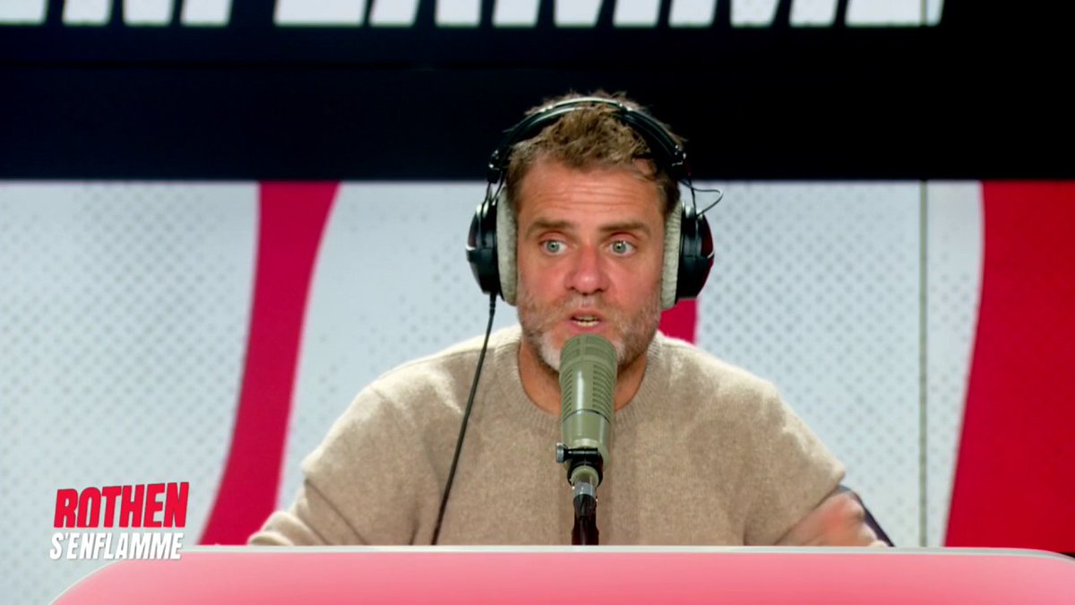 🇫🇷 L'avis de Jérôme Rothen sur le cas Thauvin "Il y a 7 joueurs offensifs indéboulonnables. Mais ce qui est sûr, c'est qu'il a doublé des remplaçants dans la hiérarchie. Le dézinguer pour son discours dans le vestiaire, je trouve ça incroyable"