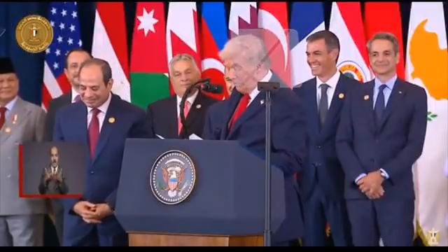 #EnDirecto | Donald Trump se dirige a Pedro Sánchez tras la firma de paz para Oriente Próximo: "¿Dónde está España? ¿Estáis trabajando aquí sobre el PIB? Bueno, ya llegaremos a eso. Fantástico trabajo estáis haciendo"