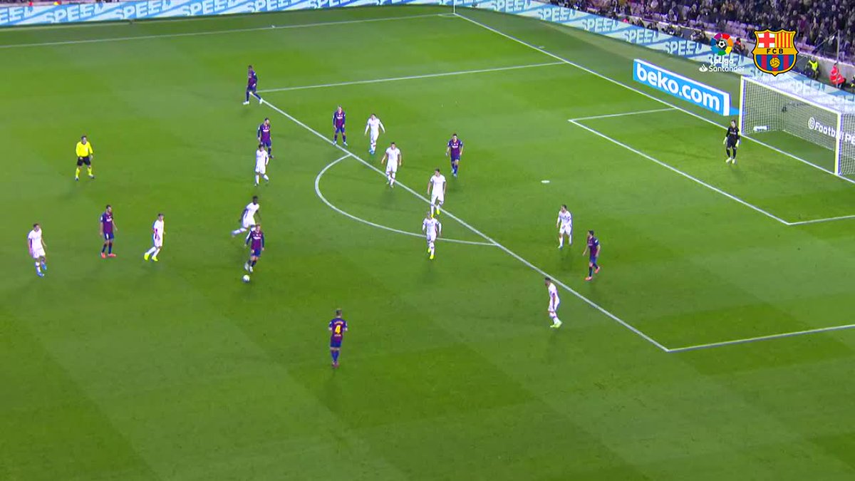 Este golazo de tacón de Luis Suárez no tuvo ningún tipo de sentido. Qué bueno era el uruguayo.