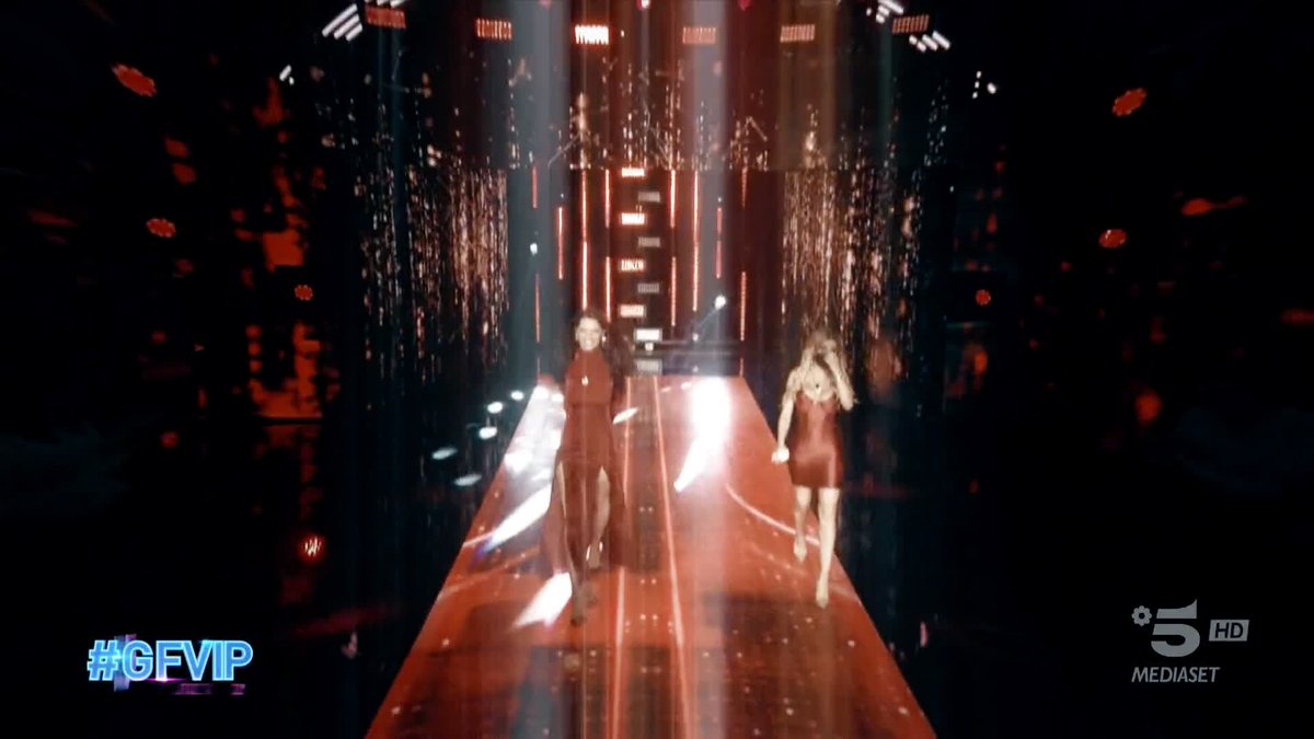 le clip di una volta , le dinamiche di una volta…. ora abbiamo la salsa di pomodoro , clip divertente alle 22.50 (prima ce la davano come ultimo blocco) …. ma cosa abbiamo fatto di male #grandefratello