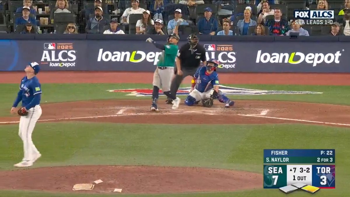 JOSH NAYLOR CLEARS THE WALL! #ALCS