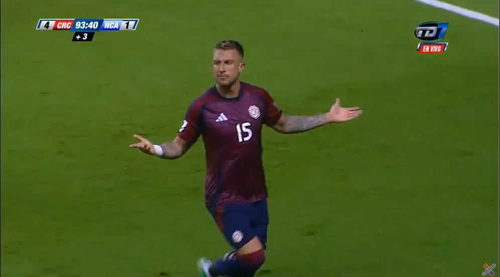 Golazo de chilena de Francisco Calvo