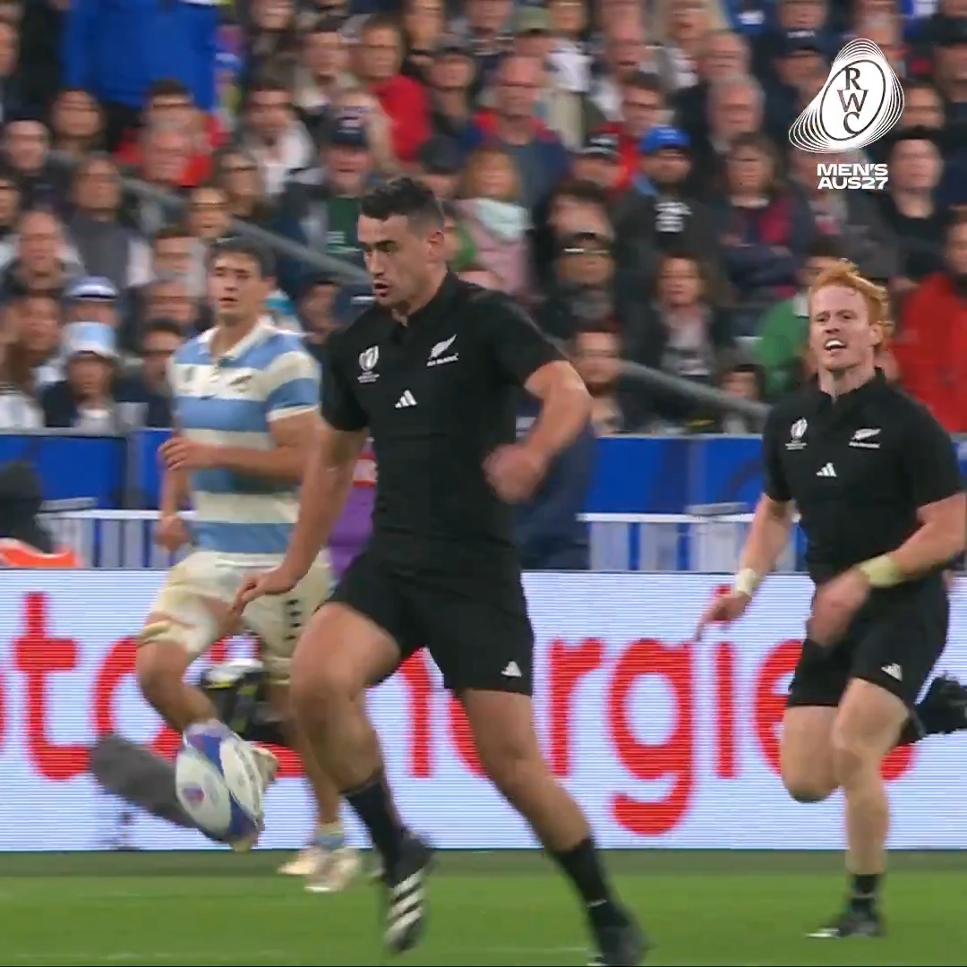 How does Will Jordan chase this down? 😱🇳🇿 #RWC2023 | All Blacks