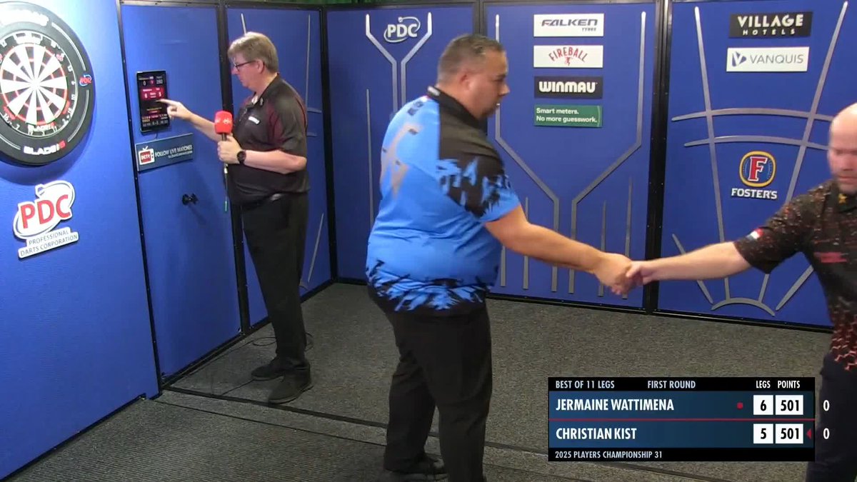 WATTIMENA SURVIVES! Jermaine Wattimena recovers from 5-3 down to win his all-Dutch tie against Christian Kist, after surviving SIX match darts in the closing stages! 📺 #PC31