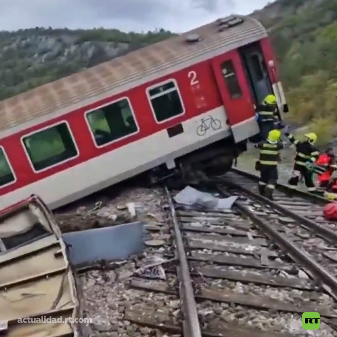 🇸🇰 | Decenas de heridos tras la colisión de 2 trenes en Eslovaquia.