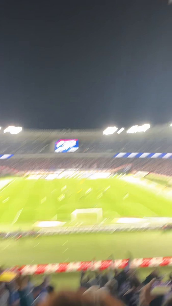 勝利の瞬間！！！！⚽️🇯🇵 もう、本当に本当に本当に最高すぎる試合でした。 前半にブラジルに2点取られてからの後半3点大逆転、サッカー日本代表が歴史を動かしました！！！😆😆大興奮！ スタジアムで見られて超幸せでした！！！ #サッカー日本代表 #キリンチャレンジカップ2025