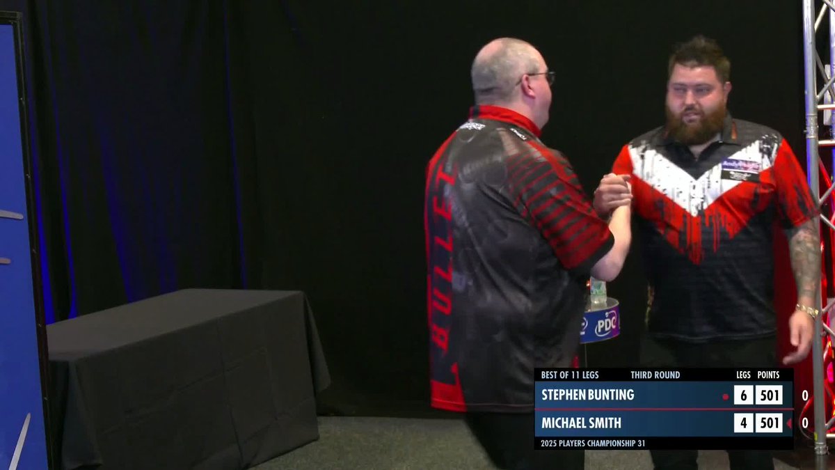 "MR CONSISTENCY!" Stephen Bunting produces another stellar performance on the ProTour, defeating Michael Smith 6-4 to reach the last 16 in Wigan! 📺 #PC31