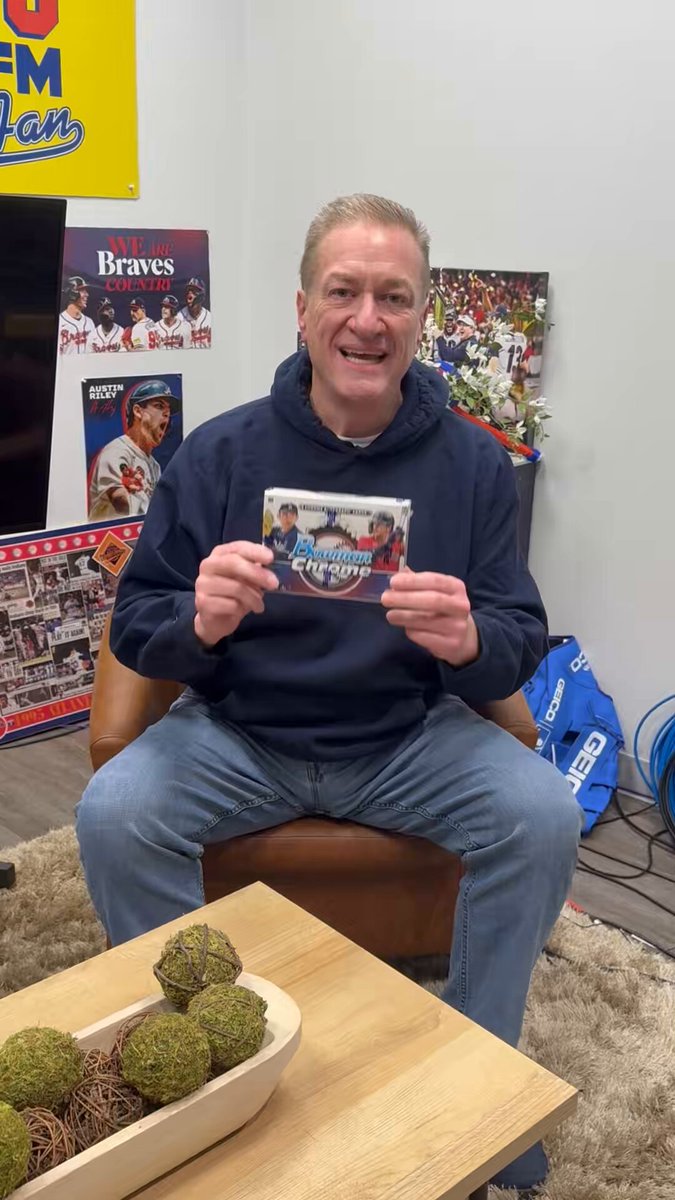 🚨 WIN CHUCK’S BRAVES CARDS! 🚨 There’s still time to enter before our LIVE hobby box rip tomorrow at 1:30PM! 🔥 Just RETWEET to enter and thank GotBaseballCards for hooking us up with the box! If Chuck pulls a Braves card. You get to keep it! For free!
