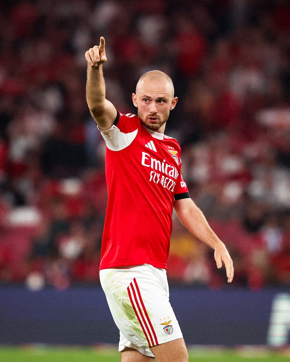 🗣 O nosso Fredrik Aursnes deu o mote: esta quinta-feira todos à Luz! 🦅 #SLBenficaFem 🆚 Arsenal FC 🗓 16/10 | 🕗 20h00 #UWCL