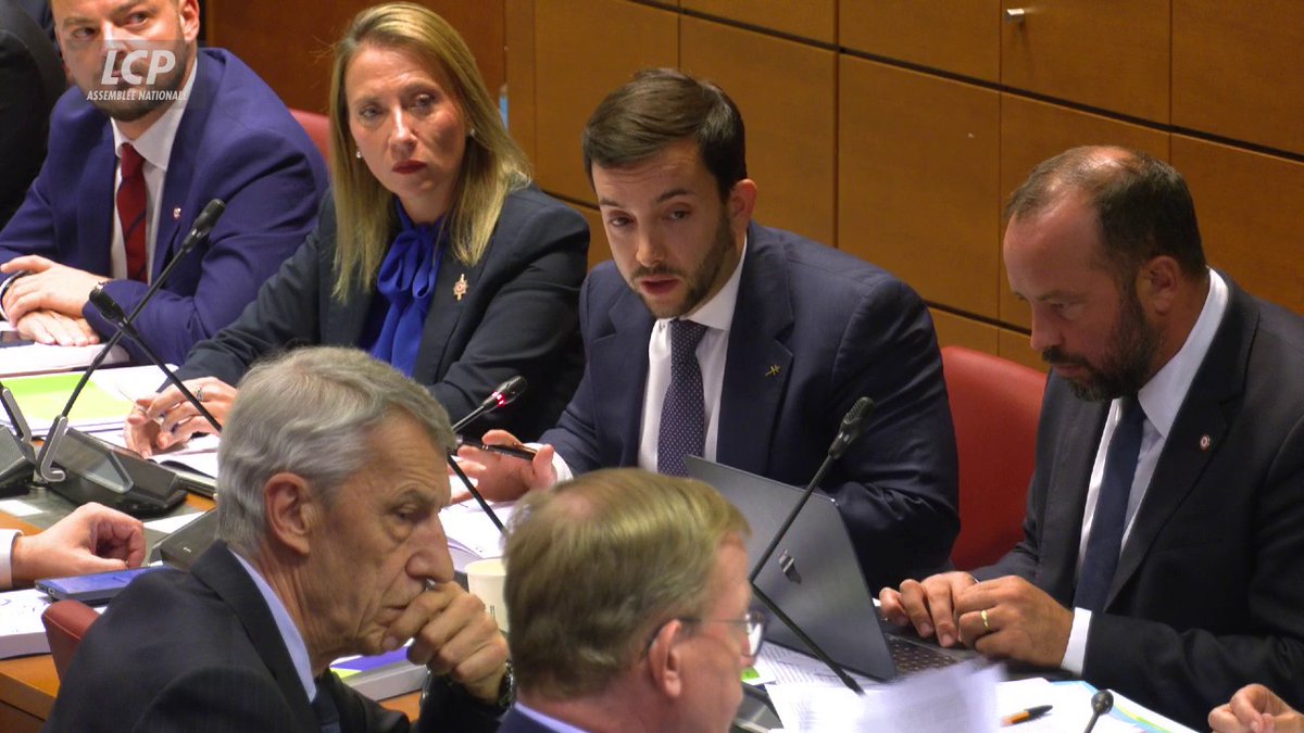 "20 milliards d'impôts, pour 28 milliards de hausse des dépenses, c'est ça le grand budget de maîtrise des comptes publics pour 2026, on pourrait en rire, si ce n'était pas à pleurer", tacle Jean-Philippe Tanguy Ⓜ️. #DirectAN #Budget2026