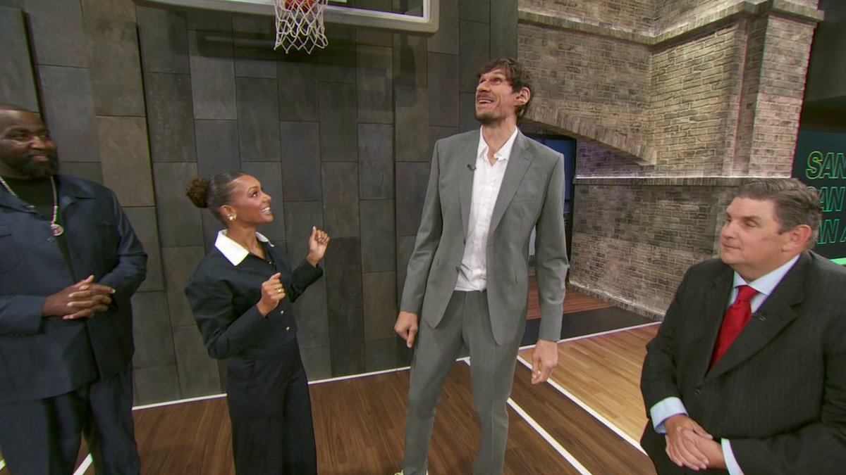 7'4" center Boban Marjanović discusses how tall he thinks Wemby is in real life 🤔🔥