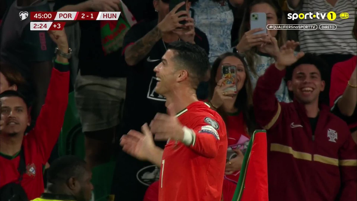 A bolinha de Nuno Mendes.