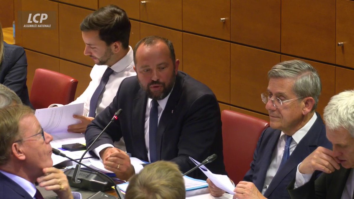 ⚡️ « On est dans le pays le plus fiscalisé du monde, et vous venez nous annoncer une augmentation de la fiscalité. Vous détruisez l'économie, les entreprises, les ménages.. De qui se moque-t-on ?", fustige le député UDR Gérault Verny.