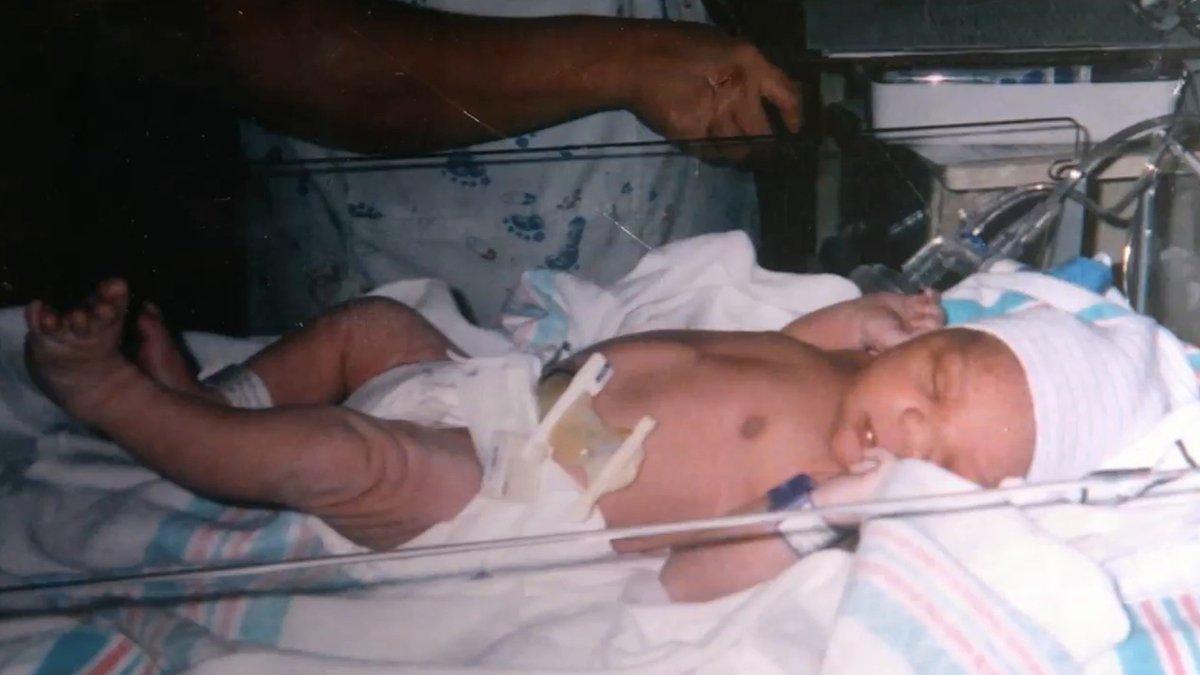 “Bijan wasn’t breathing when he was born.” Bijan Robinson didn’t take his first breath until his grandmother placed her hand on his chest at birth ❤️