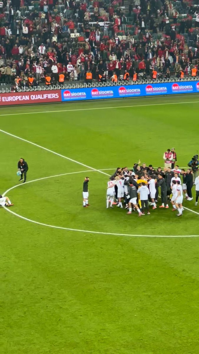 😅 Maç sonu Eren Elmalı ve Samet Akaydın. (Ömer Özcan)