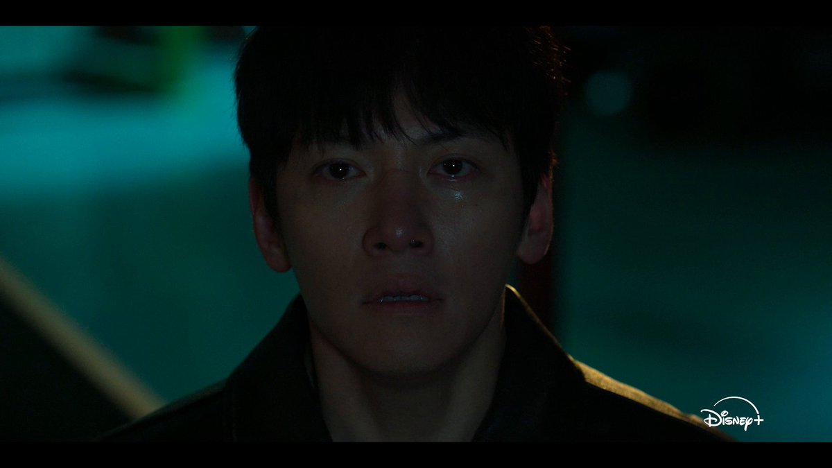 Ji Changwook is out for vengeance. Doh Kyungsoo wants control. Neither's backing down. #TheManipulated streams 5 November, on #DisneyPlusPH #JiChangWook #DohKyungSoo