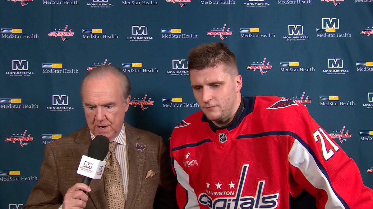 Another #ALLCAPS intermission interview, another night of Pro getting on Al Koken's level 😂 Alexa Landestoy | Washington Capitals