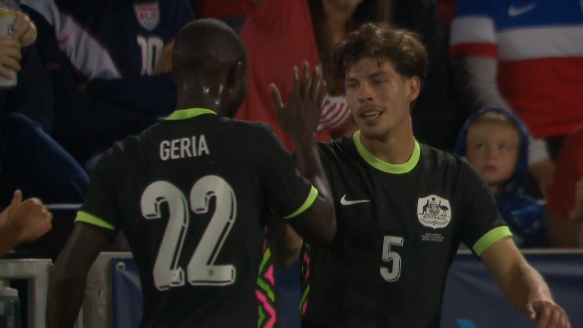 JORDY BOS PUTS US AHEAD IN THE USA! 💚💛 🇺🇸 0-1 🇦🇺 📱💻📺: Paramount+ #Socceroos #USAvAUS #ForeverGolden