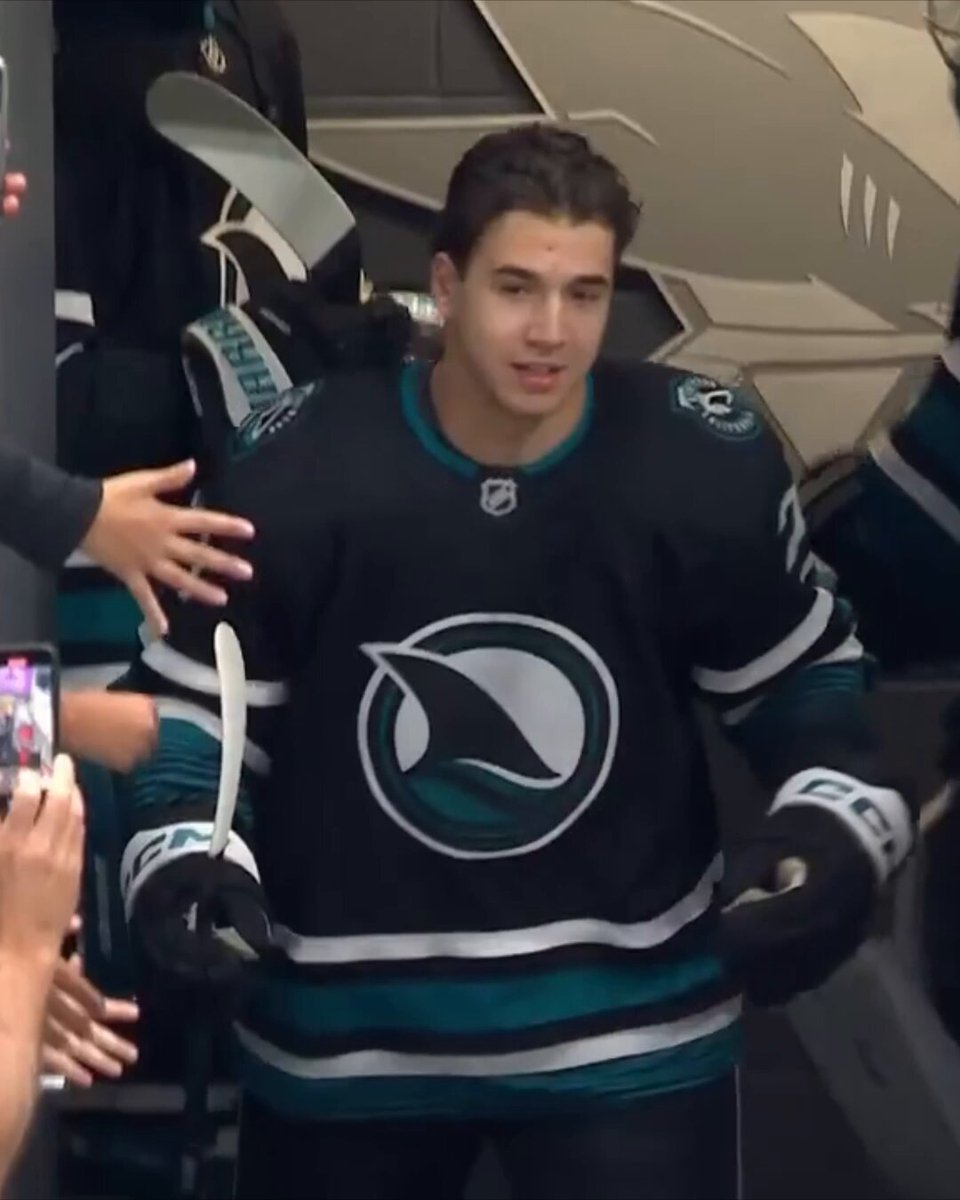 Michael Misa has taken the ice for his rookie lap! 🦈 #NHLFaceOff