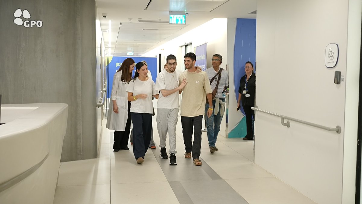 🎗️Best friends Evyatar David and Guy Gilboa-Dalal reunited in the hospital following their release from captivity in Gaza❤️🩹 Evyatar and Guy were reportedly held together for much of their time as hostages, but were separated around two months ago.