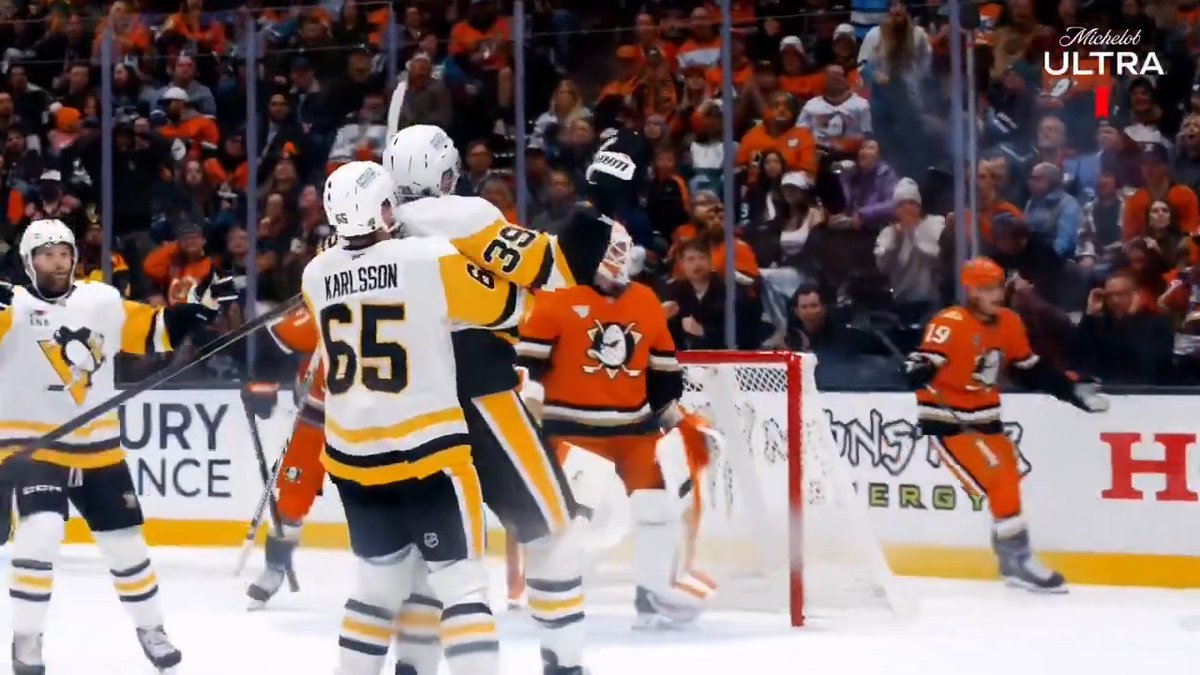 MANTHA WITH HIS FIRST AS A PENGUIN! 🙌 #UltraMoments