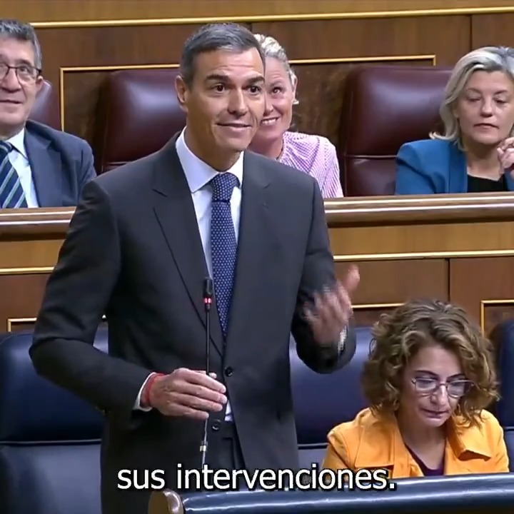 Este es uno de los gobiernos más decentes de Europa. Los que no son decentes son sus silencios, señor Feijóo.