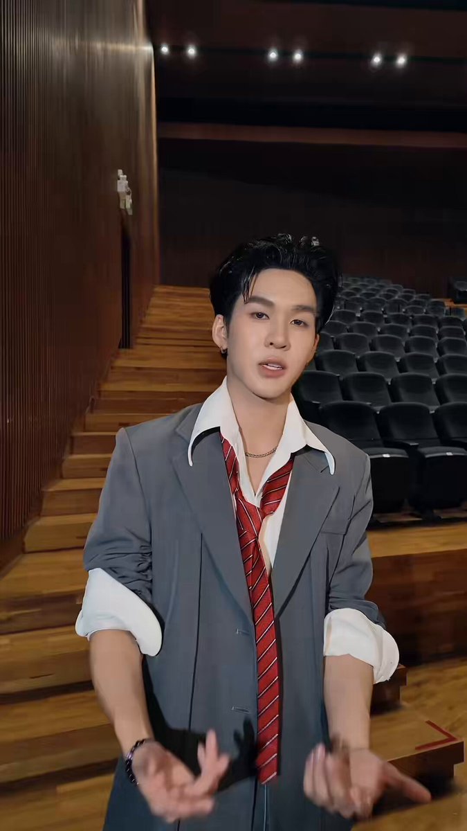 ให้ฉันได้ยืนอยู่ตรงข้าง ๆ เธอ ข้างเธอ... 🔗 : DEXX 2ND SONG #อกหักเป็นเพื่อนเธอ_BesideYou #DEXXth #AUAU_DEXX #DMDMUSIC