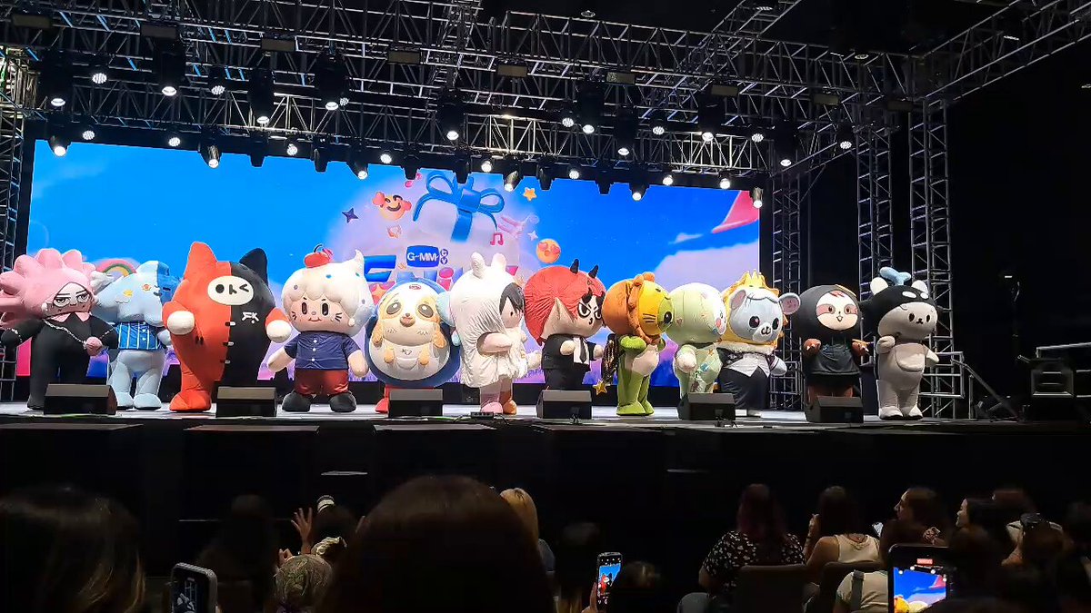 ความในใจของยัยซังกับหลานๆที่มีต่ออุนย่าอุนยายตลอด 11 วันที่ผ่านมา เจอกันอีกใน Fanival ครั้งต่อไป ส่วน Starlympic หลานๆมาพร้อมหน้าพร้อมตากันทุกตัวเลย #GMMTVFANIVAL #POLCASAN