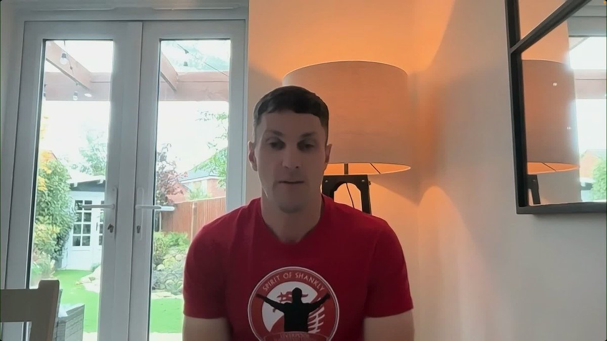 "They're a bit like an old heavyweight on their last legs" Liverpool fan Peter Bolster looks ahead to the club's clash against Manchester United 👀 Fanalysis
