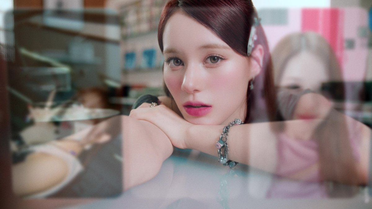 NiziU 3rd Album『𝑁𝑒𝑤 𝐸𝑚𝑜𝑡𝑖𝑜𝑛』 NiziU(니쥬)「♡Emotion」M/V Teaser M/V Release ෆ 2025.10.17 FRI 0AM (JST) #NiziU #ニジュー #니쥬 #WithU #NiziU_NewEmotion #NiziU_ෆEmotion #にゅーえも