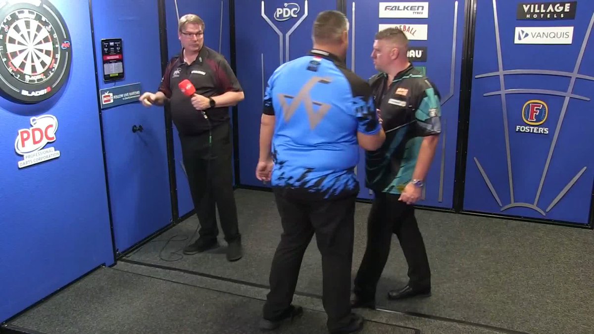 WATTIMENA ROLLS ON! Jermaine Wattimena extends his winning run to ten matches! Tuesday's PC31 champion defeats Daryl Gurney 6-3 to book his place in the last 16! 📺 #PC32