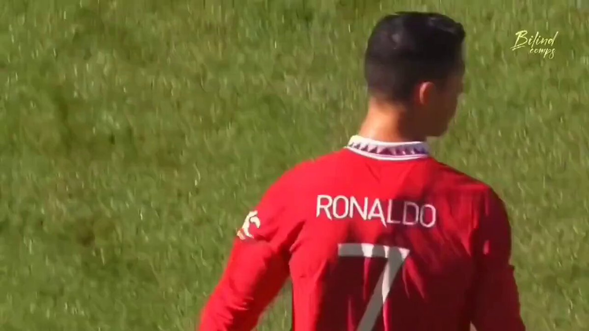 من يذكر يوم كريستيانو يسوي نفسه لاعب جماعي عشان تين هاغ يرجعه أساسي