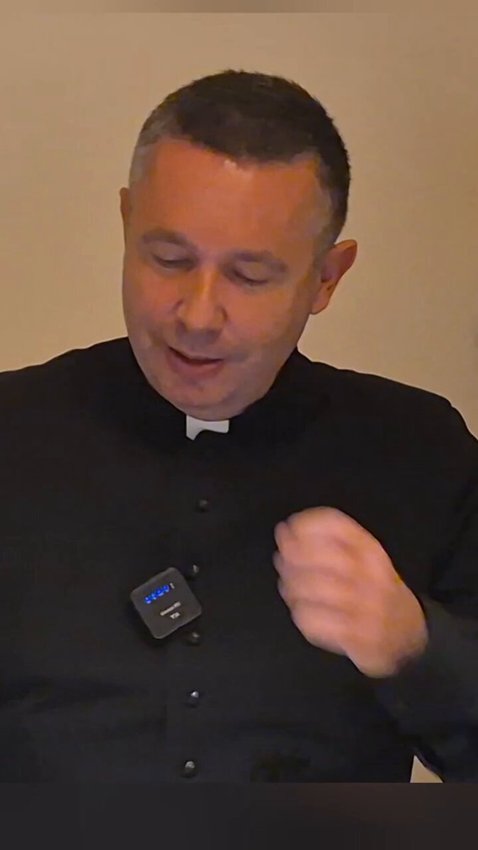 🙃 kosiarki w niedzielę ŹLE biegające dzieci w kościele ŹLE gada o pieniądzach w parafii ŹLE nie gada o pieniądzach ŹLE 😘