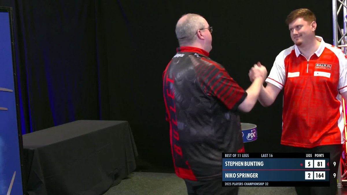 BUNTING MEANS BUSINESS! It's another impressive performance from The Bullet in Wigan... The former Masters champion averages 105 and misses just two darts at double in a 6-2 victory over Niko Springer! 📺 #PC32