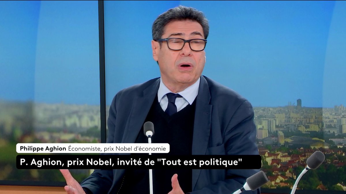 🗣️ "Ce qui me préoccupe beaucoup, c'est la mobilité sociale [...] je suis vraiment un social-démocrate", explique le prix Nobel d'économie 2025 Philippe Aghion. Il est l'invité politique de Sonia Chironi sur le plateau de l'émission #ToutEstPolitique #Canal16