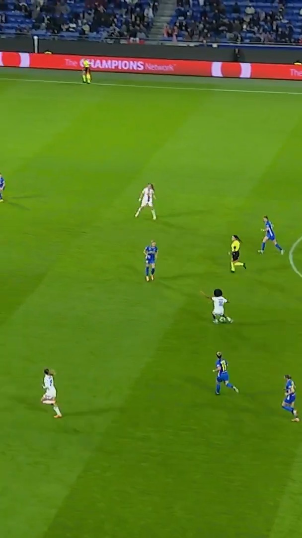 WHAT. A. GOAL. 🤯 18-year-old Lily Yohannes showing world-class quality 🪄