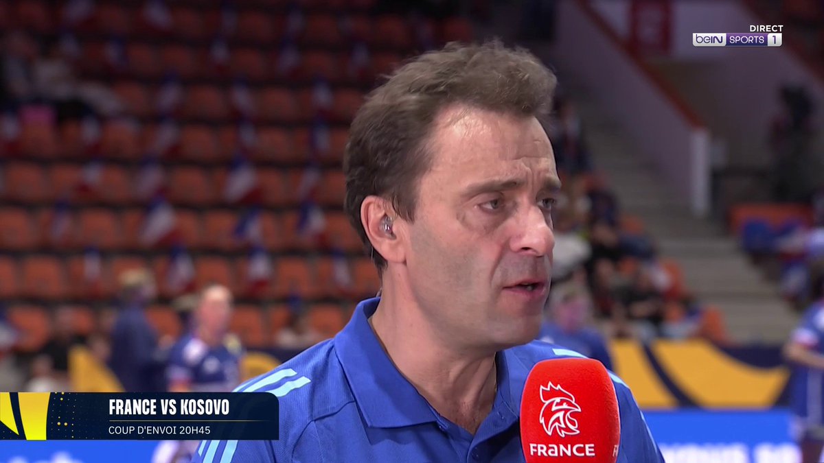 🤾‍♀️🏆 #HandAction 🇫🇷🇽🇰 Les hymnes avant le début de la rencontre !