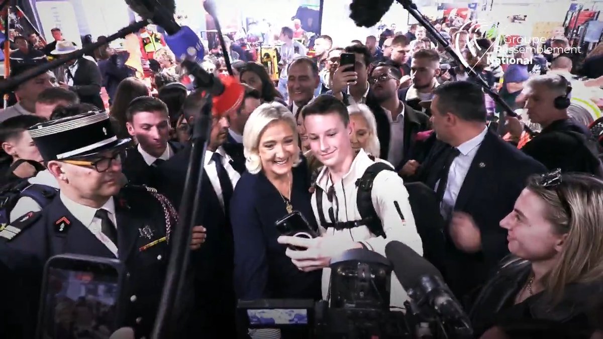 ⏳ La semaine dernière, quand toute la classe politique cherchait à éviter les urnes, Marine Le Pen était auprès des Français. Demain, résultat de leurs petits accords, la censure du Gouvernement risque de ne pas passer. Chaque voix comptera 👉
