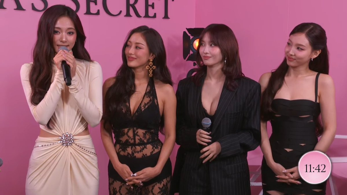 TZUYU'S ENGLISH "I feel it was amazing, Victoria's Secret is very famous & many girls love it, we all love it. We were happy & thankful to be invited, and we love the fun & free feeling of the PINK. It's really special to join a show that makes women feel strong and beautiful."