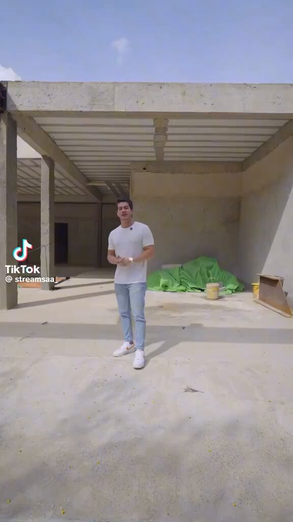 Ele não é nada inocente né kkkkk eu pensei e sei que vocês pensaram também