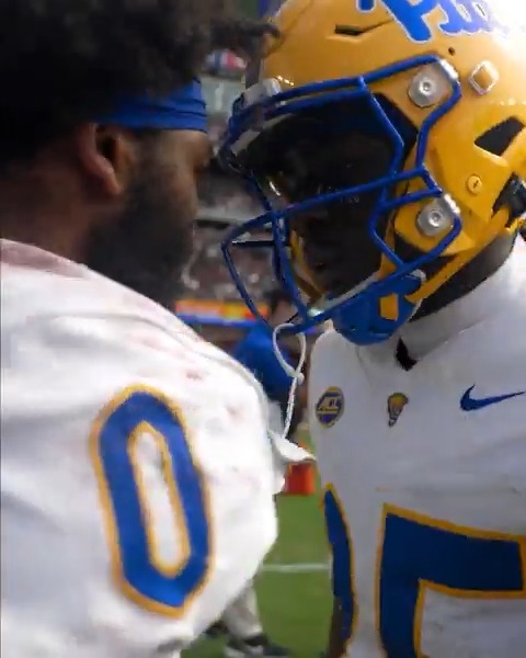 That RB room is putting in WORK ⚡️ Desmond Reid 🤝 Ja’Kyrian “Boosie” Turner🧌
