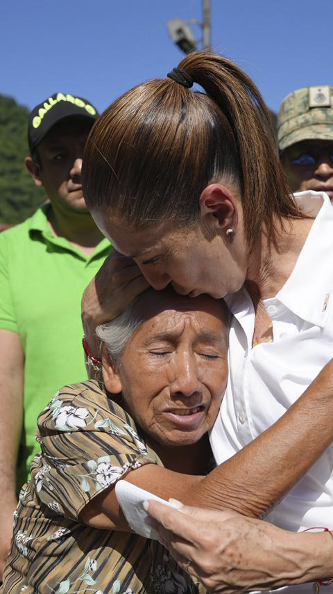 Trabajamos de manera coordinada para atender la emergencia en Veracruz, Hidalgo, Puebla, Querétaro y San Luis Potosí; nuestra prioridad es abrir caminos, así como garantizar alimentación y agua potable en comunidades aisladas. Existen suficientes recursos para la reconstrucción.