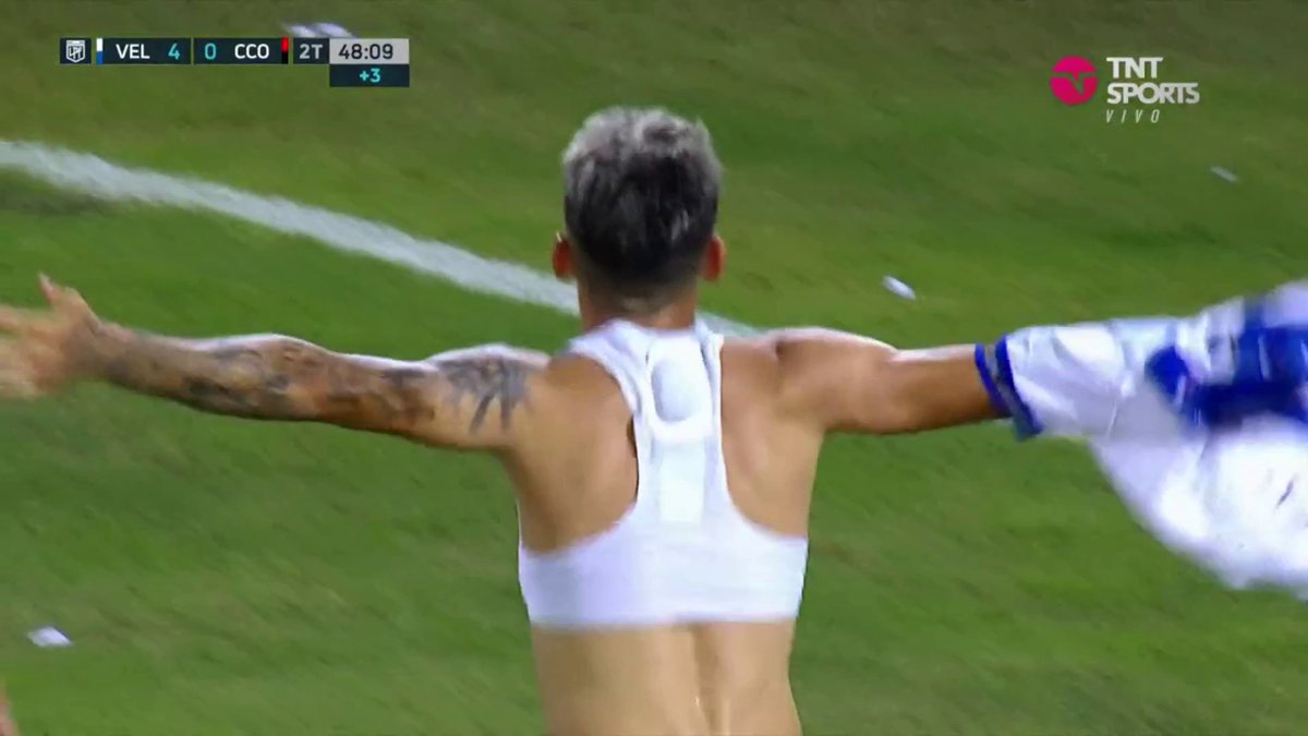 🔝 Técnicamente es buenísimo y lo sabíamos desde el principio. Que lástima que el momento de #Vélez no ayudaba para que Gianluca Prestianni pueda mostrar lo mejor de el. ⏳2 años después de ese fatídico 2023 se lo ve mucho más profesional y maduro.