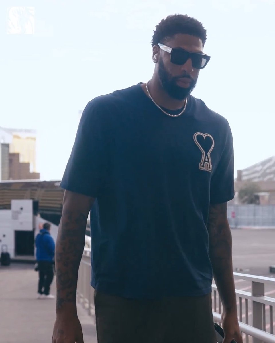 Clockin' in 😎 #MFFL